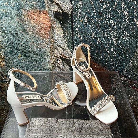 Badgley Mischka Harriet Heeled Sandal - Picture 10 of 17